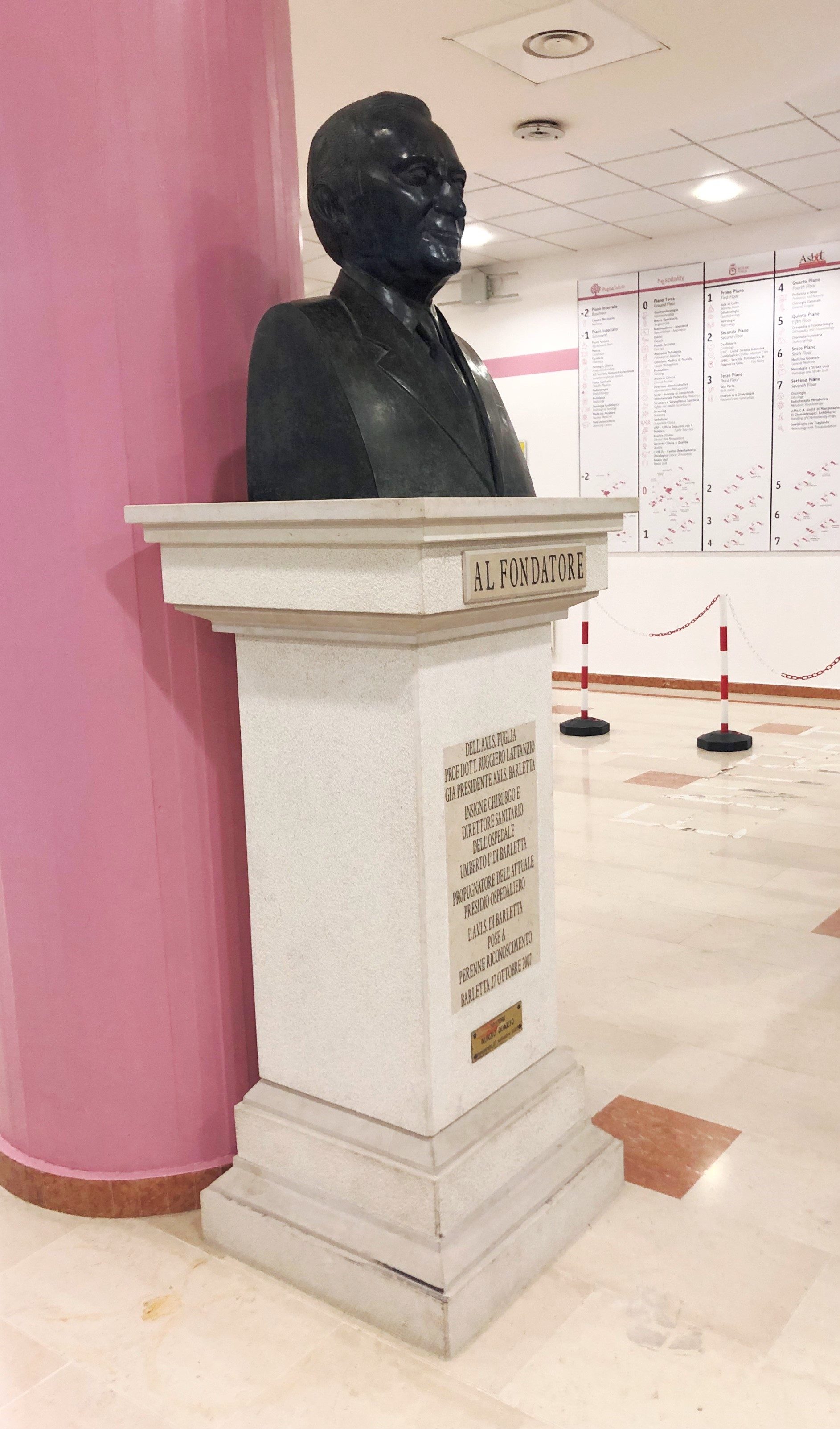 Ruggiero Lattanzio's bust, Barletta (by Nicole Ventrella) (1).jpeg